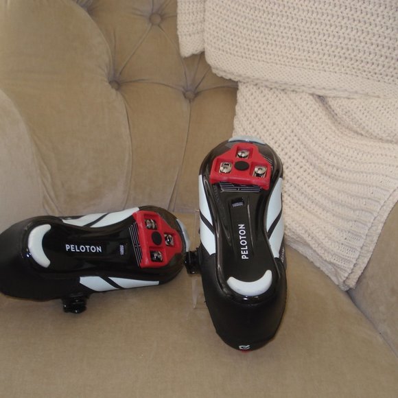 Auth. PELOTON Women's Cycling Shoes With Look Delta Cleats 38 (US 7-7 1/2M) - Picture 4 of 6